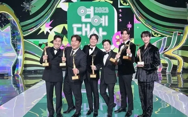 爆笑来袭！2023 KBS演艺大赏全程回顾：那些不容错过的名场面和幕后趣事！